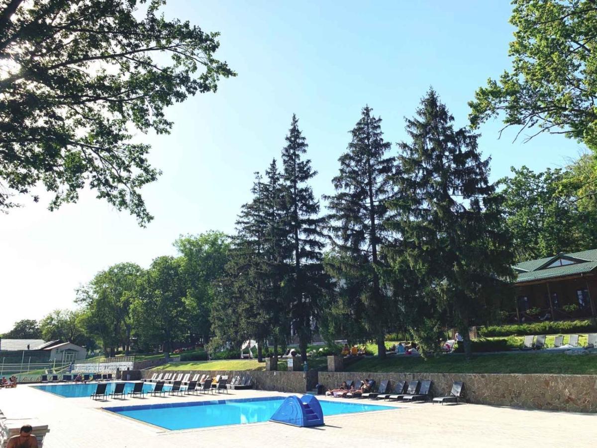 Park Rost Club Hotel Zadonets'ke Exterior photo