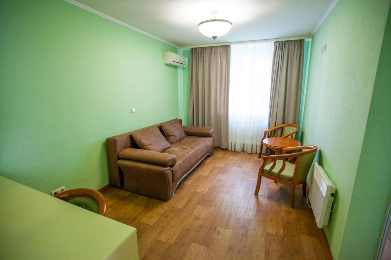 Park Rost Club Hotel Zadonets'ke Exterior photo