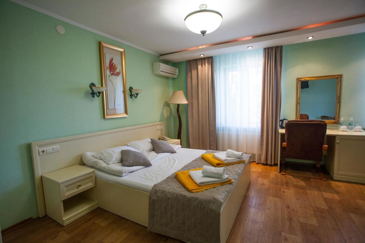 Park Rost Club Hotel Zadonets'ke Exterior photo